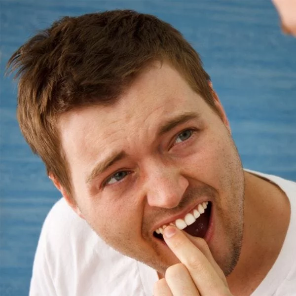 Хитаються зуби - які основні причини?